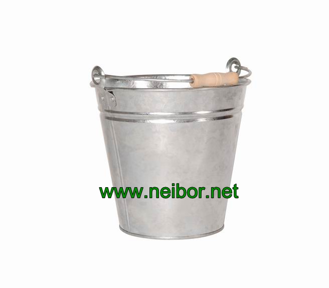 galvanzied steel bucket with wooden handle 10Litres